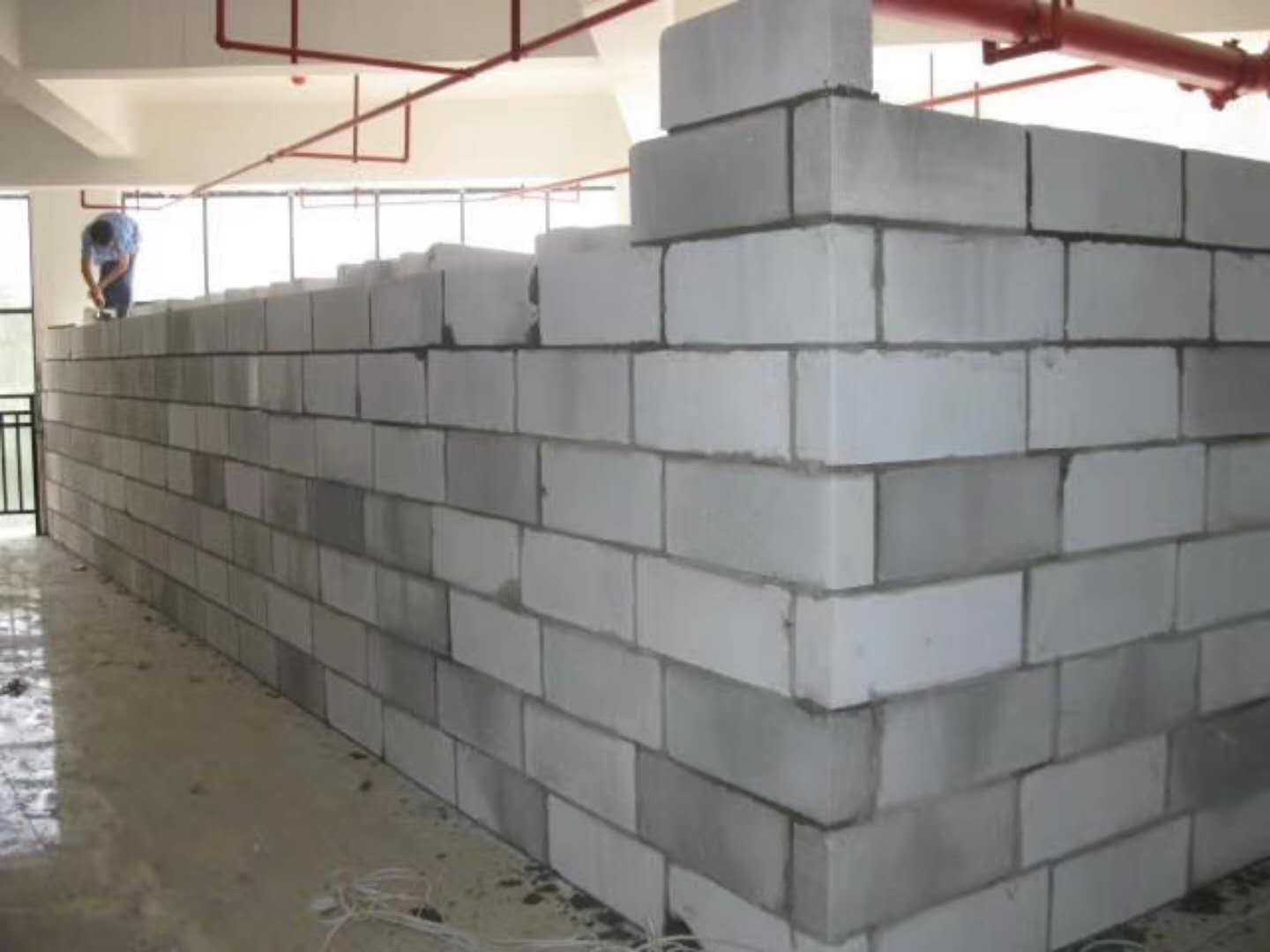 济宁蒸压加气混凝土砌块承重墙静力和抗震性能的研究